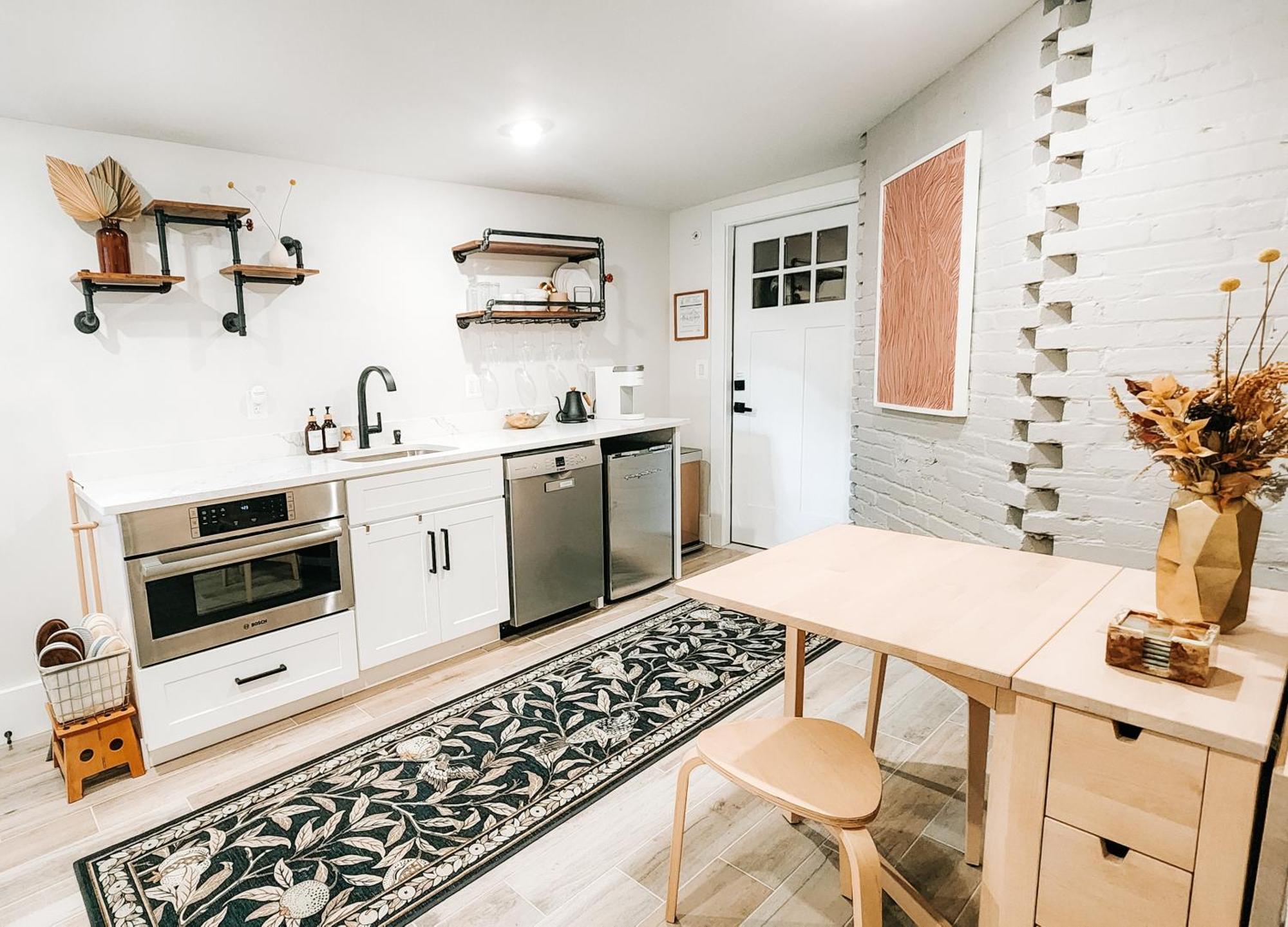 Private Modern Luxury Suite In Historic Stone Home Washington Eksteriør bilde